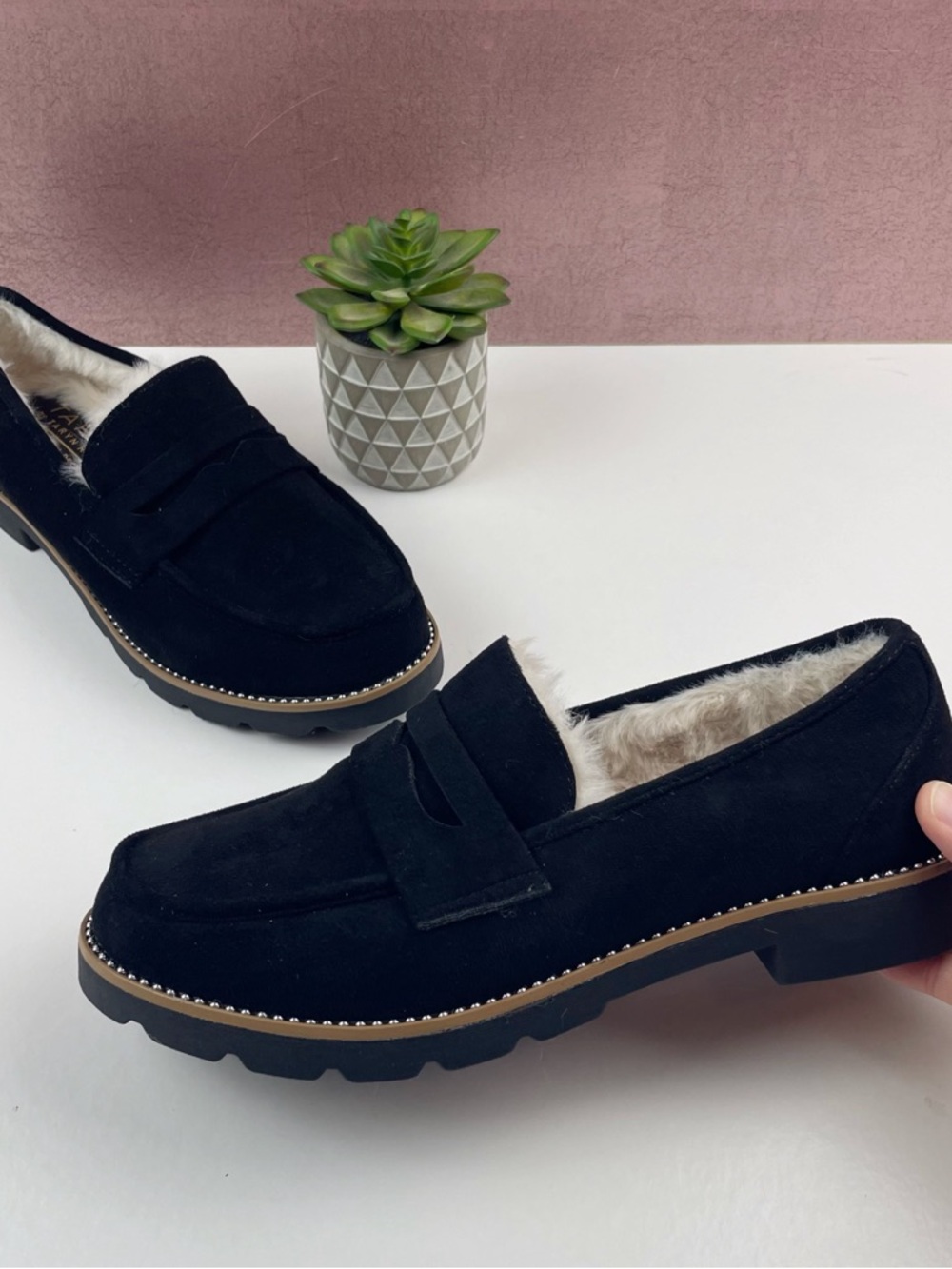 Taryn Rose Black Suede Faux Fur Loafer Shoes Women Size 8.5